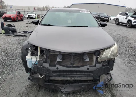 2013 Toyota Camry L z USA, uszkodzony, nr VIN 4T1BF1FK2DU639626